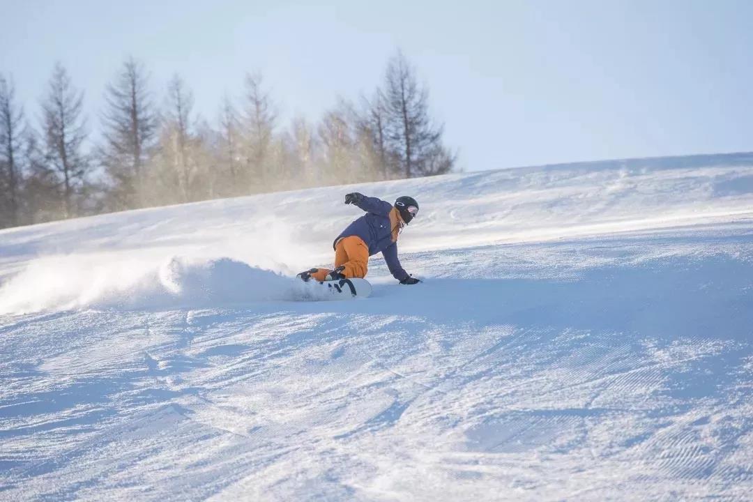 無滑雪，不冬天，猿人山滑雪場等你來~